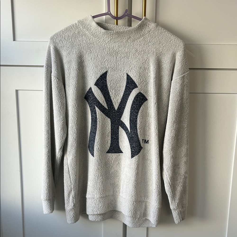 Genuine Merchandise Gray & Navy NY Yankees Cowl Sweater